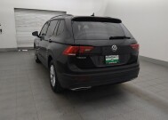 2020 Volkswagen Tiguan in Tampa, FL 33619 - 18147346 5