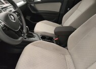 2020 Volkswagen Tiguan in Tampa, FL 33619 - 18147346 17
