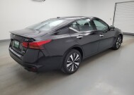 2019 Nissan Altima in Louisville, KY 40258 - 18147816 10