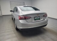 2020 Chevrolet Malibu in Taylor, MI 48180 - 18147856 6
