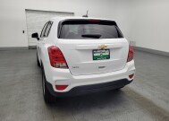2022 Chevrolet Trax in Jacksonville, FL 32210 - 18147933 6