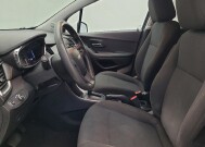 2022 Chevrolet Trax in Jacksonville, FL 32210 - 18147933 17
