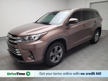 2018 Toyota Highlander in Riverside, CA 92504