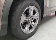 2018 Toyota Highlander in Riverside, CA 92504 - 18147993 31