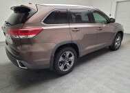 2018 Toyota Highlander in Riverside, CA 92504 - 18147993 9