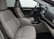 2018 Toyota Highlander in St. Louis, MO 63136 - 18148167 21