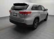 2018 Toyota Highlander in St. Louis, MO 63136 - 18148167 9