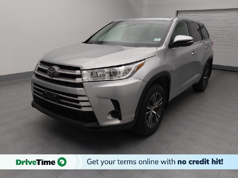 2018 Toyota Highlander in St. Louis, MO 63136 - 18148167
