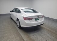 2020 Chevrolet Malibu in Indianapolis, IN 46219 - 18148201 3