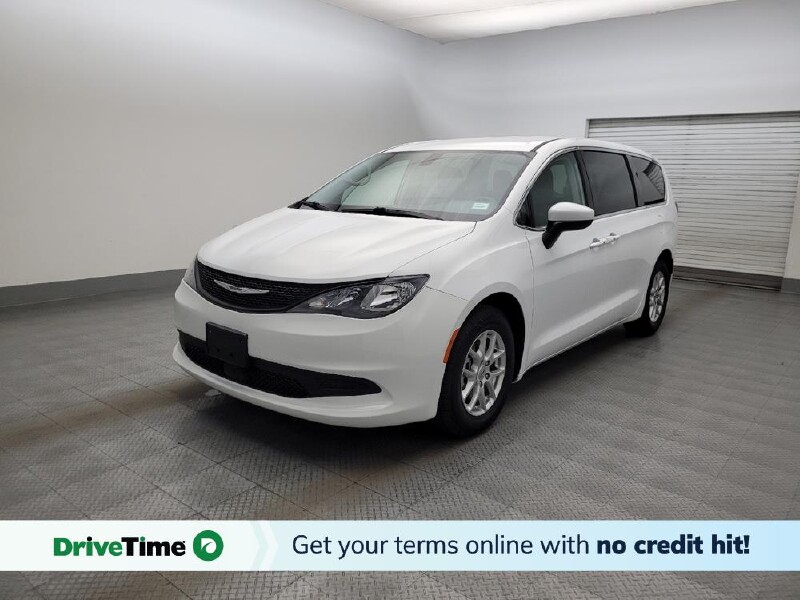 2022 Chrysler Voyager in Glendale, AZ 85301 - 18148287