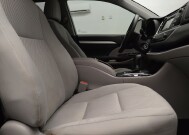 2019 Toyota Highlander in Tulsa, OK 74145 - 18148406 21
