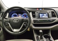 2019 Toyota Highlander in Tulsa, OK 74145 - 18148406 22