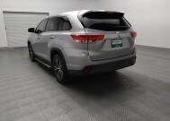 2019 Toyota Highlander in Tulsa, OK 74145 - 18148406 5