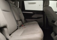 2019 Toyota Highlander in Tulsa, OK 74145 - 18148406 19
