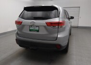 2019 Toyota Highlander in Lakewood, CO 80215 - 18148500 7