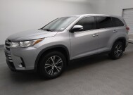 2019 Toyota Highlander in Lakewood, CO 80215 - 18148500 2