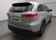 2019 Toyota Highlander in Lakewood, CO 80215 - 18148500 9