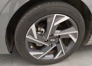 2025 Hyundai Elantra in Independence, MO 64055 - 18148749 31