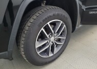 2017 Jeep Grand Cherokee in Pittsburgh, PA 15236 - 18149107 31