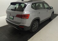 2024 Volkswagen Taos in St. Louis, MO 63136 - 18149381 9