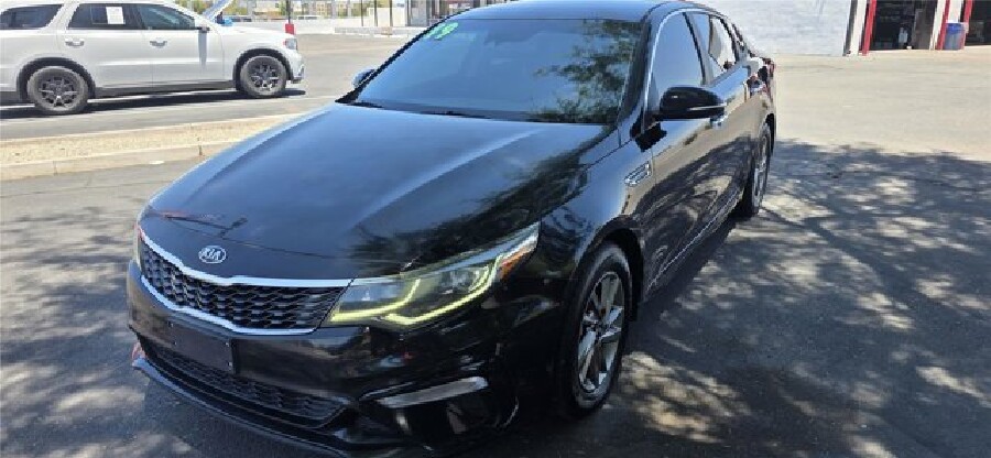 2019 Kia Optima in Mesa, AZ 85212 - 18149439