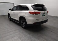 2019 Toyota Highlander in Fort Worth, TX 76116 - 18149718 5