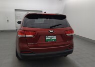2016 Kia Sorento in Tampa, FL 33612 - 18149832 6