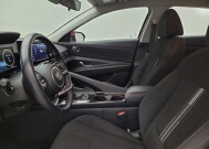 2021 Hyundai Elantra in Maple Heights, OH 44137 - 18150226 17