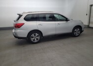 2019 Nissan Pathfinder in Plymouth Meeting, PA 19462 - 18150300 10