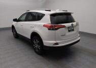 2018 Toyota RAV4 in Independence, MO 64055 - 18150334 5