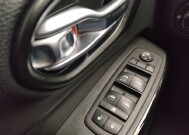 2023 Jeep Cherokee in Independence, MO 64055 - 18150360 27