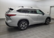 2020 Toyota Highlander in Phoenix, AZ 85022 - 18150479 10
