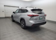 2020 Toyota Highlander in Phoenix, AZ 85022 - 18150479 5