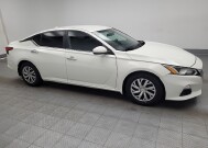 2019 Nissan Altima in Huntsville, AL 35816 - 18150579 11