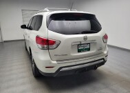 2015 Nissan Pathfinder in Eastpointe, MI 48021 - 18150636 6