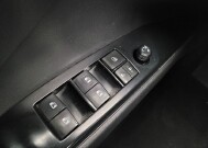2019 Toyota Camry in Eastpointe, MI 48021 - 18150671 27