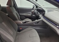 2024 Hyundai Elantra in Eastpointe, MI 48021 - 18150672 21