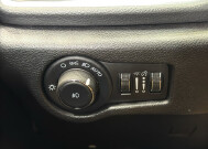 2025 Chrysler Pacifica in Burlington, WI 53105 - 18150780 34