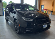 2025 Chrysler Pacifica in Burlington, WI 53105 - 18150780 7