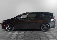 2025 Chrysler Pacifica in Burlington, WI 53105 - 18150780 2