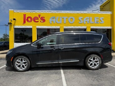 2018 Chrysler Pacifica in Indianapolis, IN 46222-4002