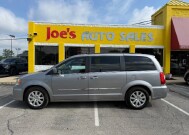 2016 Chrysler Town & Country in Indianapolis, IN 46222-4002 - 18150828 1