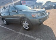 2005 Toyota Highlander in Wadena, MN 56482 - 18150840 3