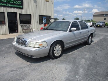 2007 Mercury Grand Marquis in Oak Grove, MO 64075