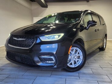 2023 Chrysler Pacifica in Cinnaminson, NJ 08077