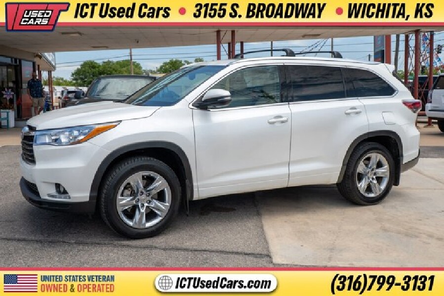 2014 Toyota Highlander in Wichita, KS 67216 - 18150953