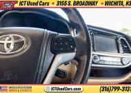 2014 Toyota Highlander in Wichita, KS 67216 - 18150953 15