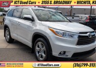2014 Toyota Highlander in Wichita, KS 67216 - 18150953 5
