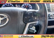 2019 Toyota Highlander in Wichita, KS 67216 - 18150960 15