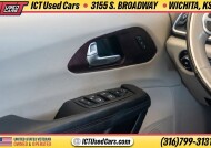 2020 Chrysler Pacifica in Wichita, KS 67216 - 18150969 17